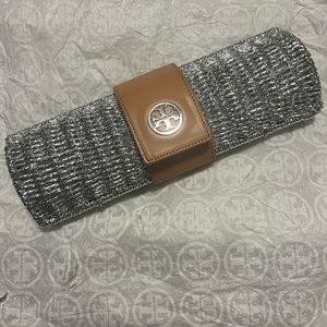 Tory Burch NEW (never used) hand clutch in silver wicker RARE color! AUTHENTIC